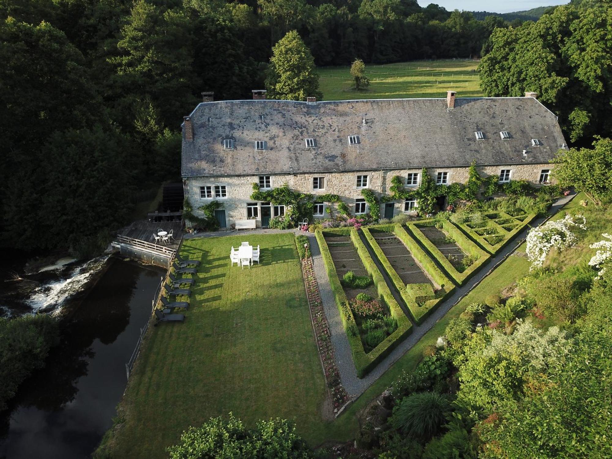 B&B Le Moulin De Resteigne Ngoại thất bức ảnh